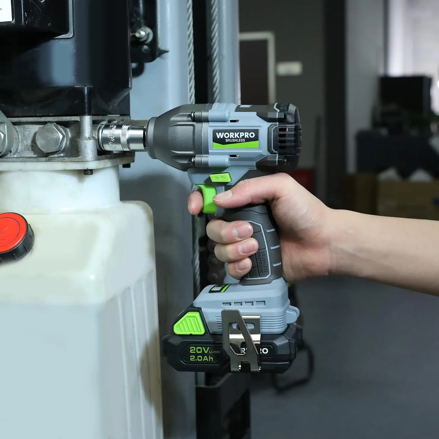 WORKPRO 20V Cordless Impact Wrench 1/2 in, Brushless Impact Gun with Battery and Charger, High Torque 370 ft-lbs (500N.m), LED Work Light and Belt Clip Included - Image 8